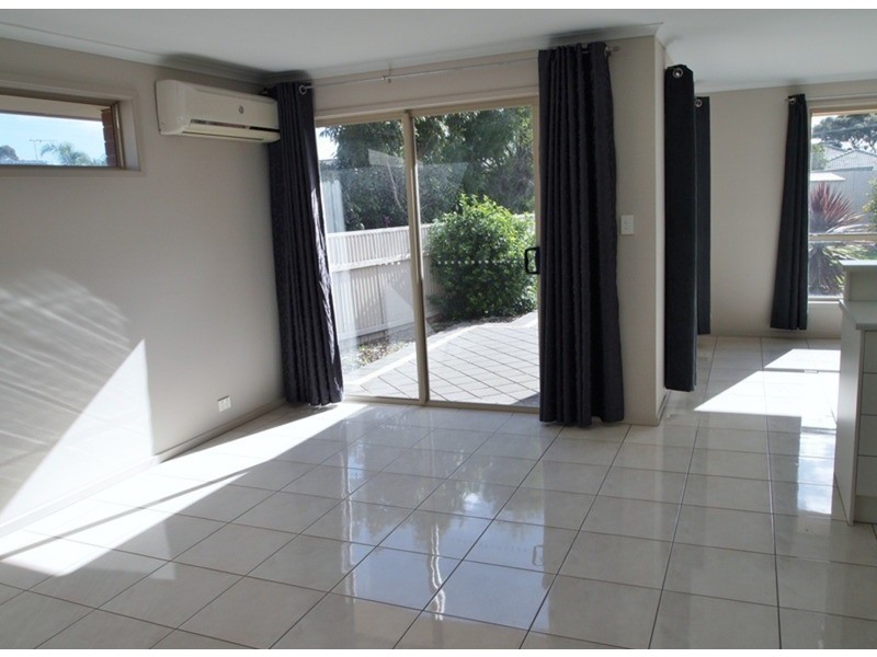 1 Kitto  Crescent, Aldinga Beach SA 5173