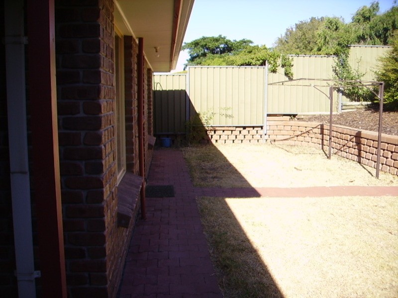 2/80 Glenhelen  Road, Morphett Vale SA 5162