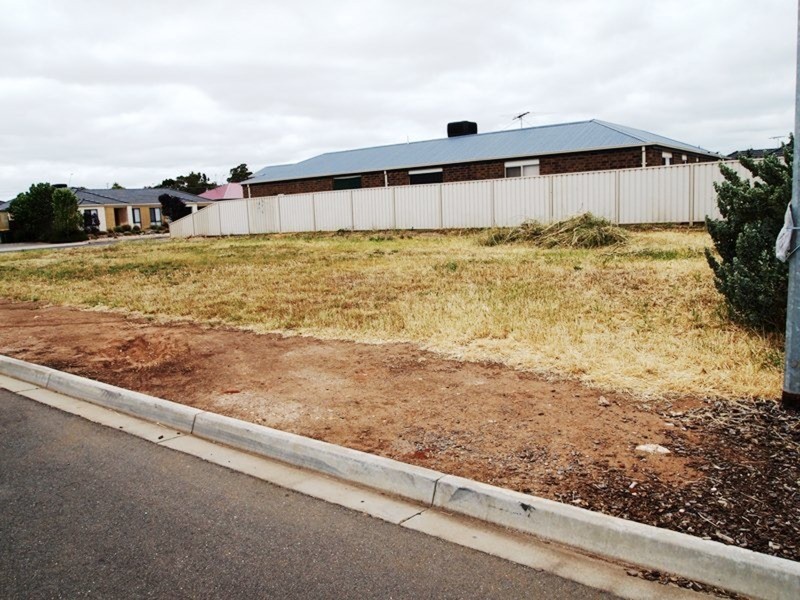 5 Barracoota Crescent, Aldinga Beach SA 5173