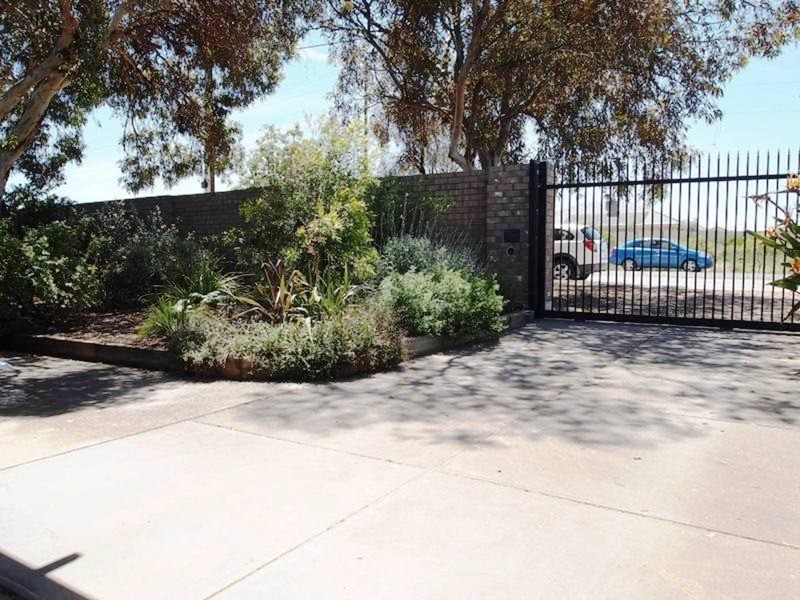 211 Commercial Road, Port Noarlunga South SA 5167