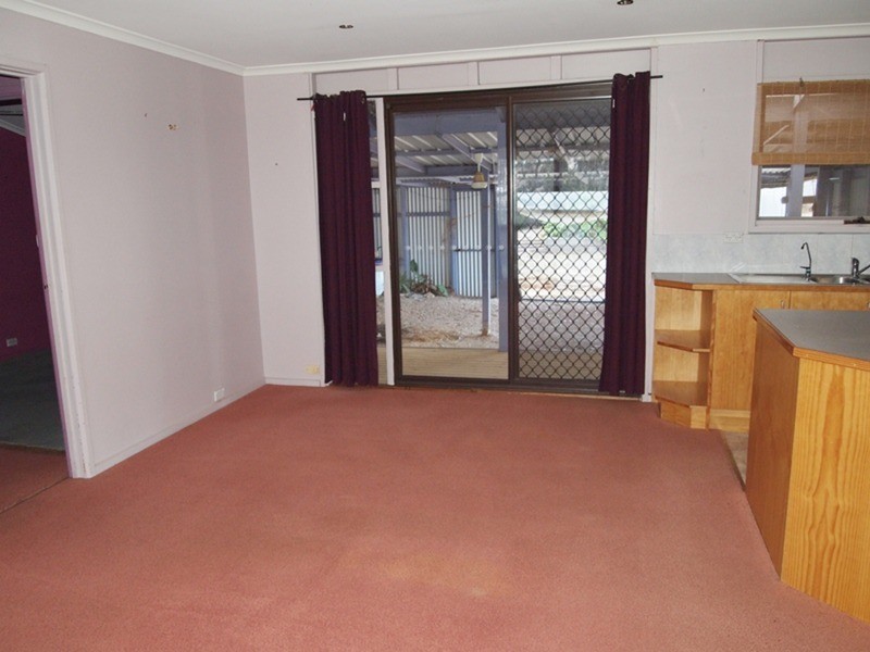 6 Cannes Drive, Sellicks Beach SA 5174