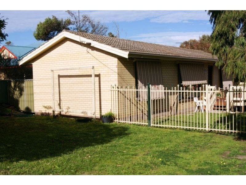 8 Dunstan Street, Aldinga Beach SA 5173