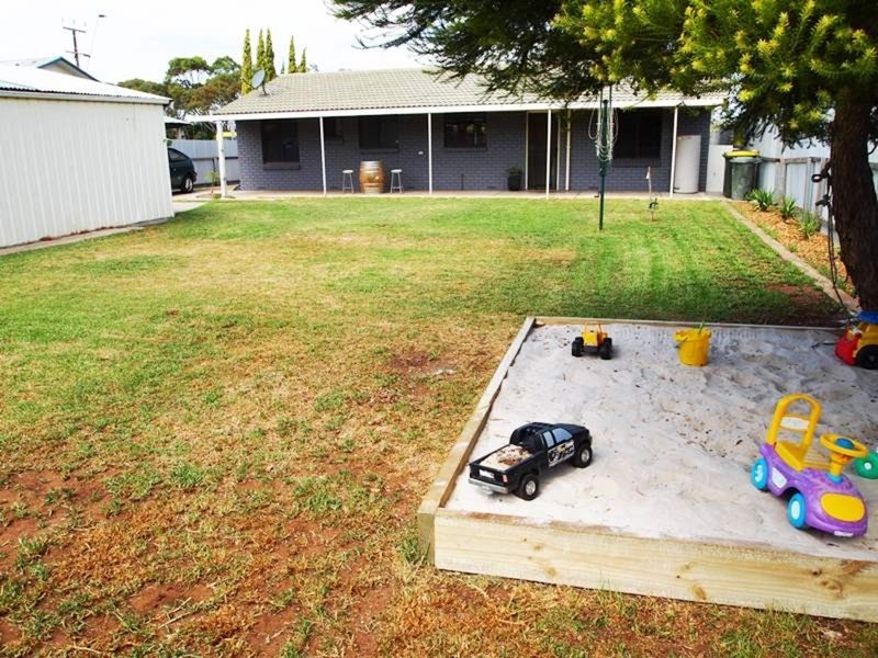 55 Quinliven Road, Port Willunga SA 5173