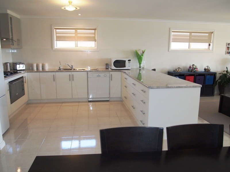 32a Lennard Drive, Moana SA 5169