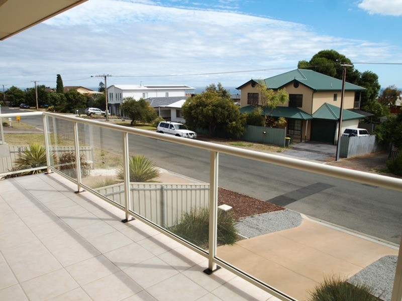 32a Lennard Drive, Moana SA 5169