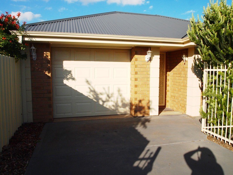 17 Berry Street, Aldinga Beach SA 5173