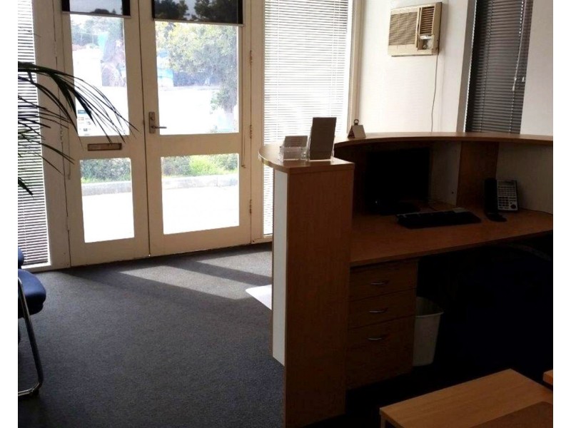 Ground floor/20 Beach Road, Christies Beach SA 5165