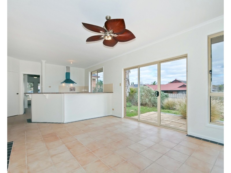 27 Lavender Grove, Seaford Rise SA 5169