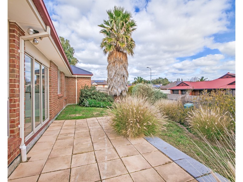 27 Lavender Grove, Seaford Rise SA 5169