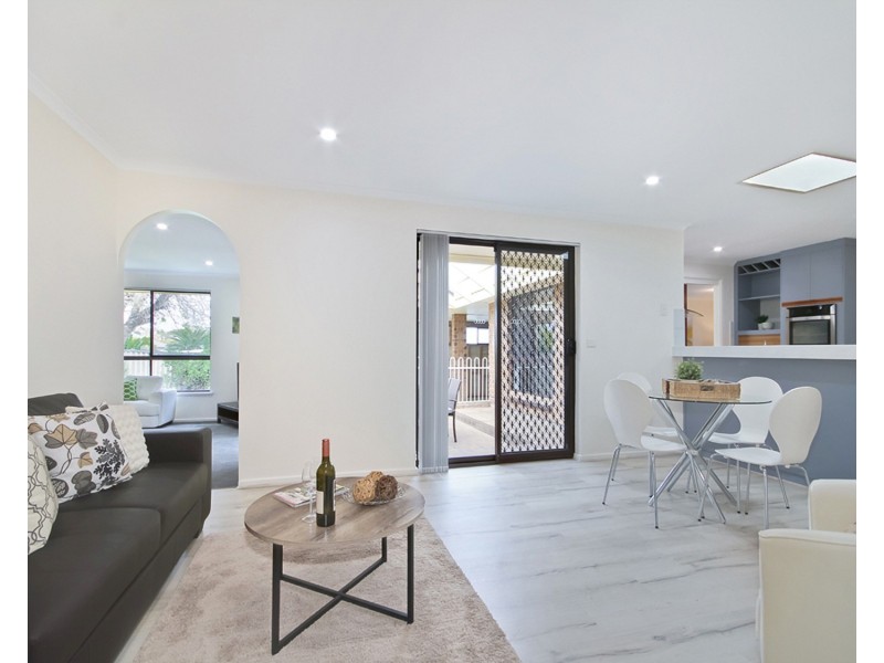 8 Medway Street, Hallett Cove SA 5158