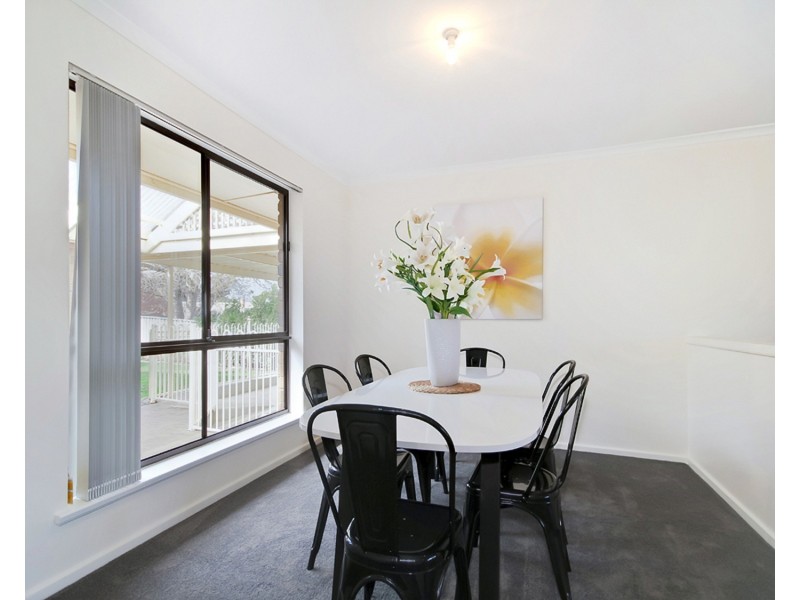 8 Medway Street, Hallett Cove SA 5158