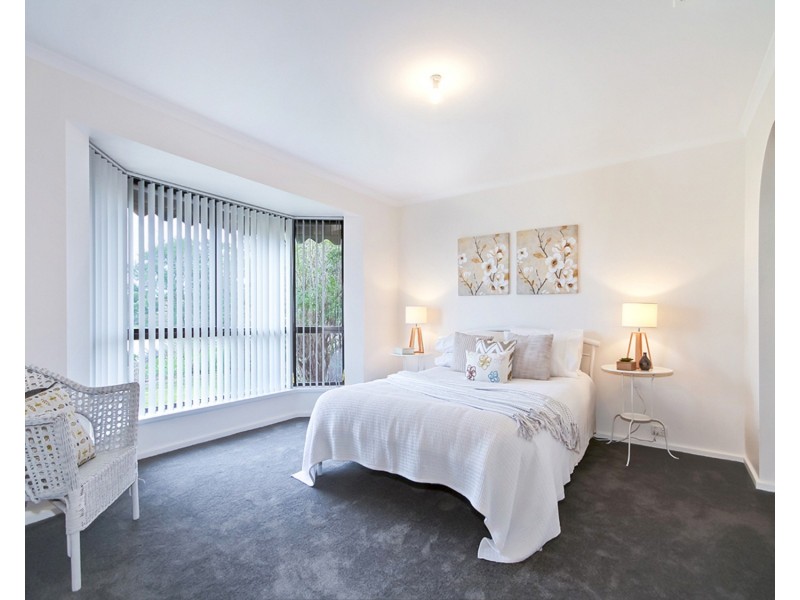 8 Medway Street, Hallett Cove SA 5158