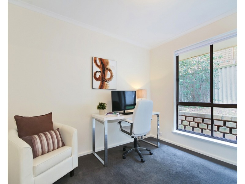 8 Medway Street, Hallett Cove SA 5158