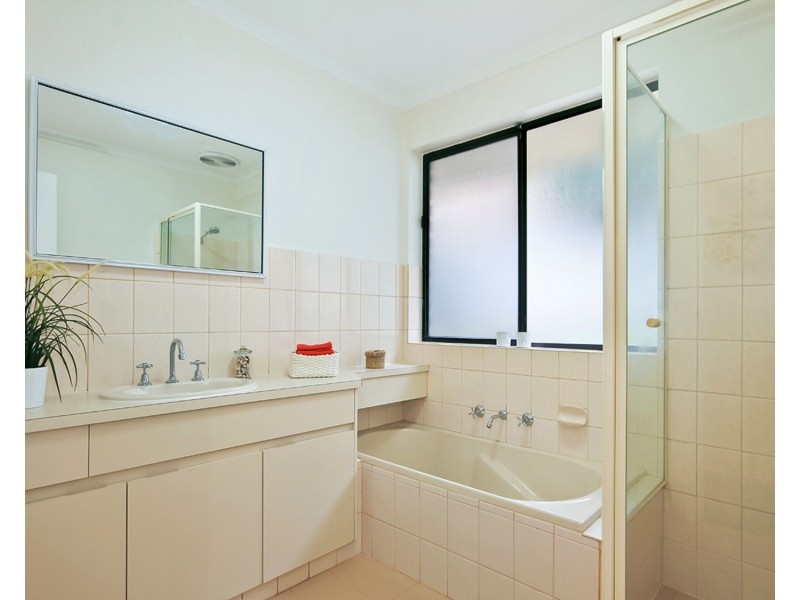 8 Medway Street, Hallett Cove SA 5158