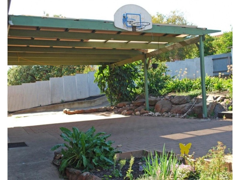 6 Giles Court, Christie Downs SA 5164