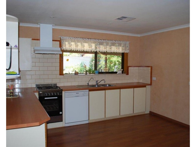 19 Loman Street, Morphett Vale SA 5162