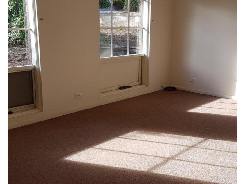 18 Woocalla Street, O’sullivan Beach SA 5166