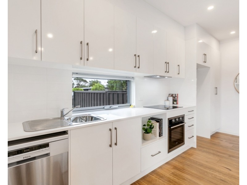 8c Galloway Road, Christies Beach SA 5165