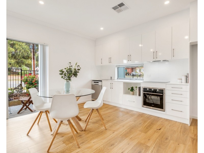 8c Galloway Road, Christies Beach SA 5165