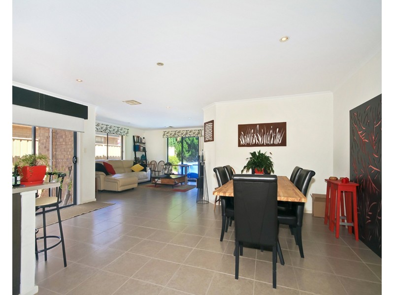 15 Flag Street, Seaford Meadows SA 5169