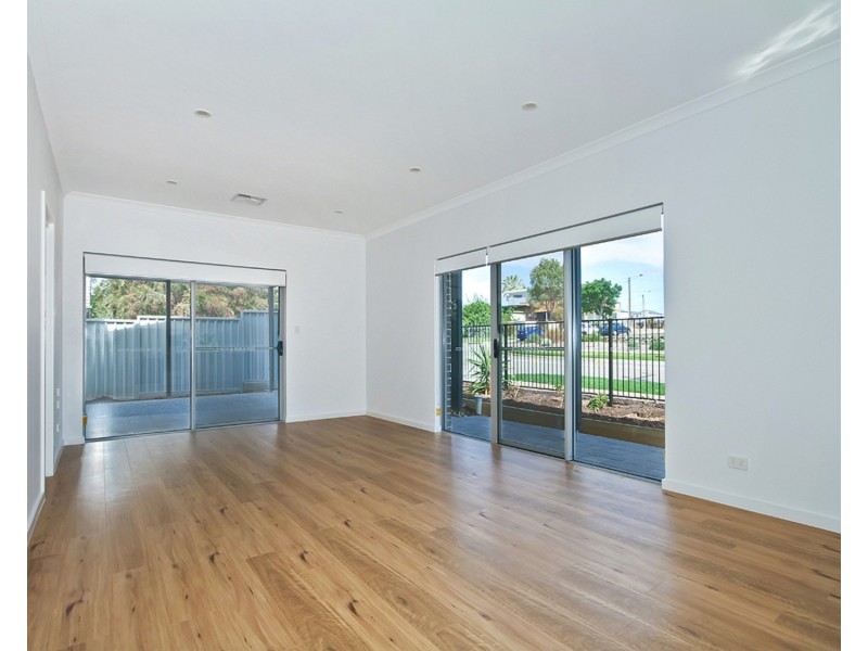 8c Galloway Road, Christies Beach SA 5165