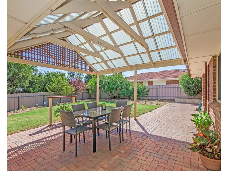 28 Pegasus Drive, Woodcroft SA 5162