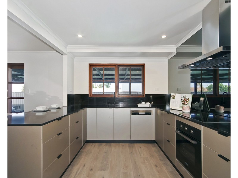 43 Lyndhurst Road, Seaford SA 5169