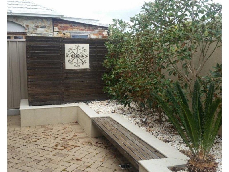 2 Deemster Avenue, Christies Beach SA 5165