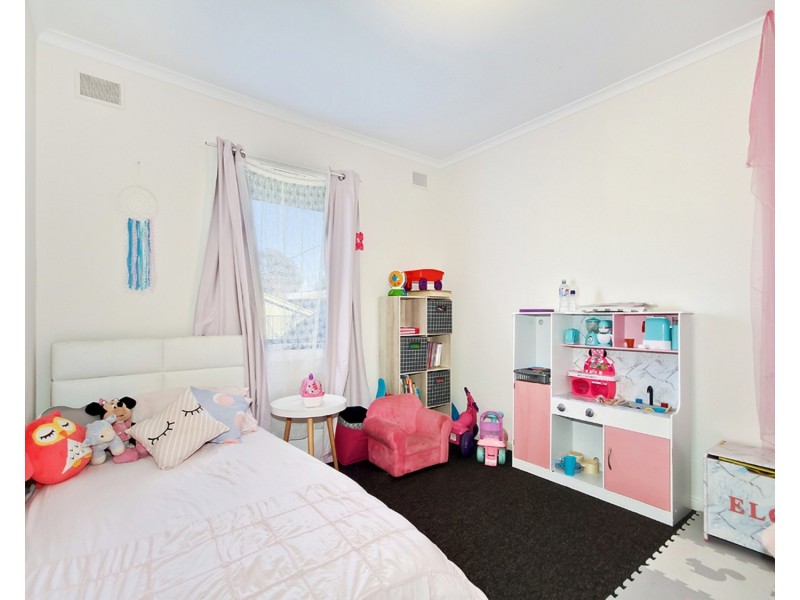 7 Donald Crescent, Christie Downs SA 5164