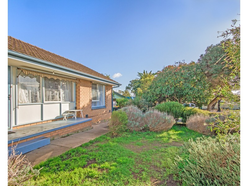 7 Donald Crescent, Christie Downs SA 5164