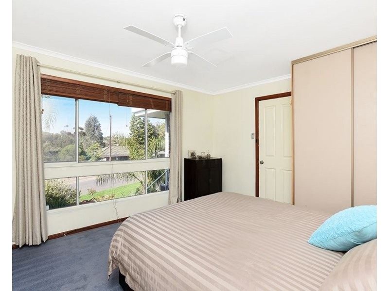 33 Woocalla Street, O’sullivan Beach SA 5166