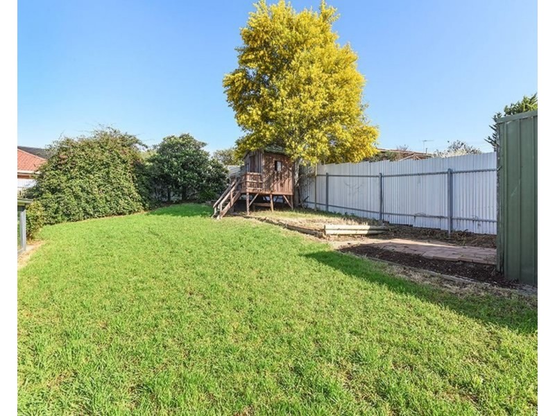 33 Woocalla Street, O’sullivan Beach SA 5166
