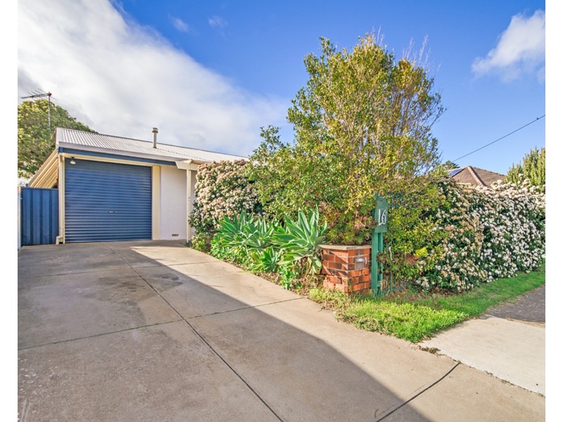 16 Overland Terrace, Christies Beach SA 5165