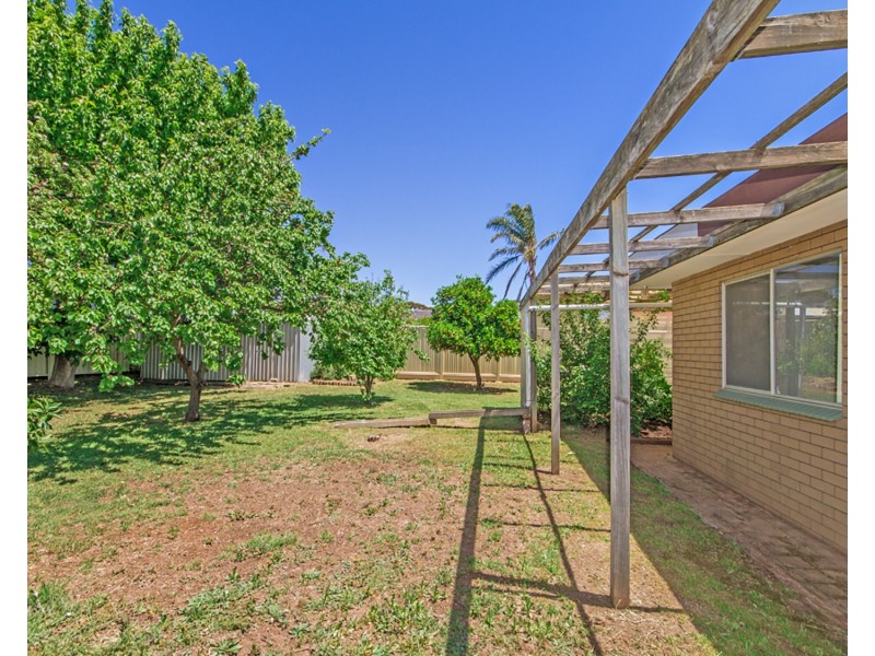 16 Acacia Road, Morphett Vale SA 5162