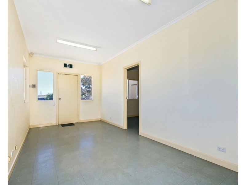 7 Hull Court, Lonsdale SA 5160