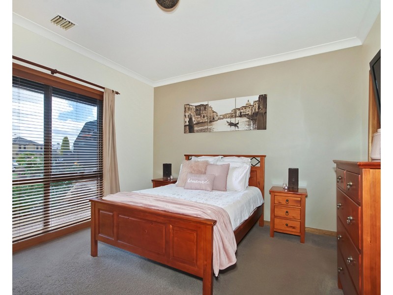 22 Elberry Close, Moana SA 5169