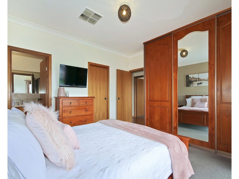 22 Elberry Close, Moana SA 5169