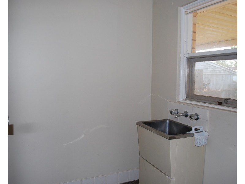 16 Carbenet Drive, Hackham SA 5163