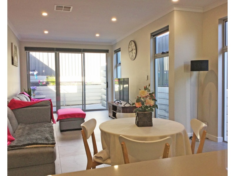1/36 Clement Terrace, Christies Beach SA 5165