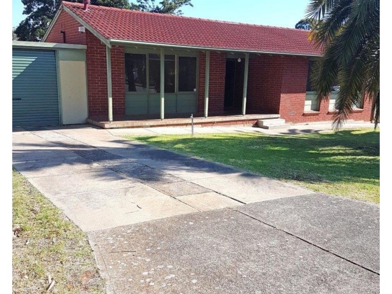 25 Hagen Crescent, Hackham West SA 5163