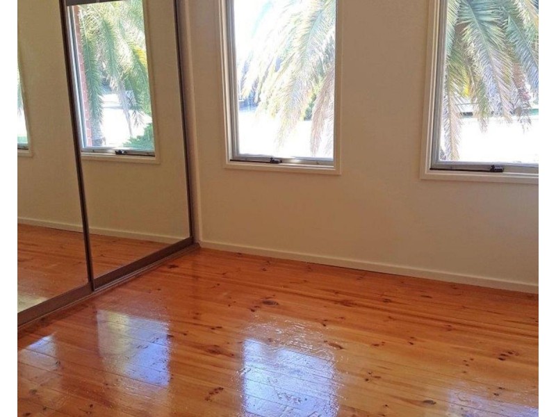 25 Hagen Crescent, Hackham West SA 5163