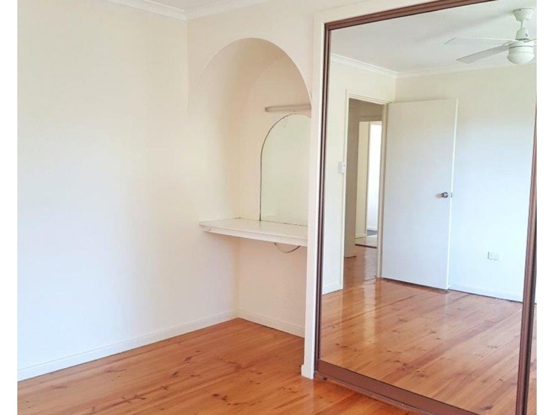 25 Hagen Crescent, Hackham West SA 5163