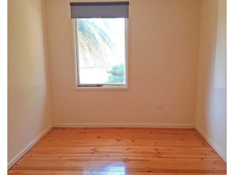 25 Hagen Crescent, Hackham West SA 5163