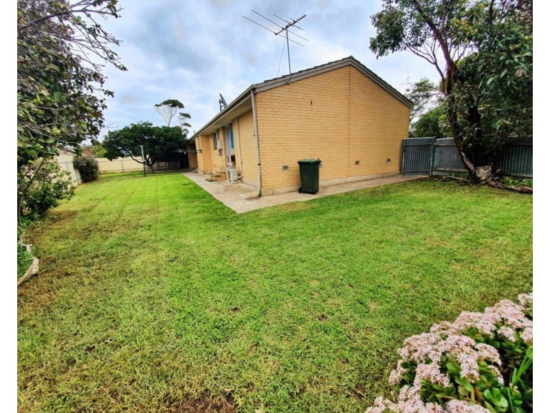 22 Protector Street, O’sullivan Beach SA 5166