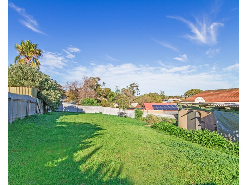 6 Giles Court, Christie Downs SA 5164