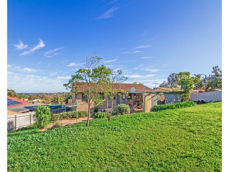 6 Giles Court, Christie Downs SA 5164