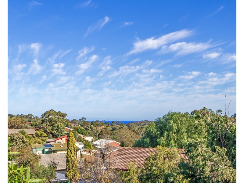 6 Giles Court, Christie Downs SA 5164