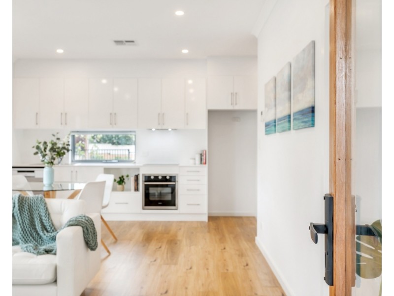 8c Galloway Road, Christies Beach SA 5165