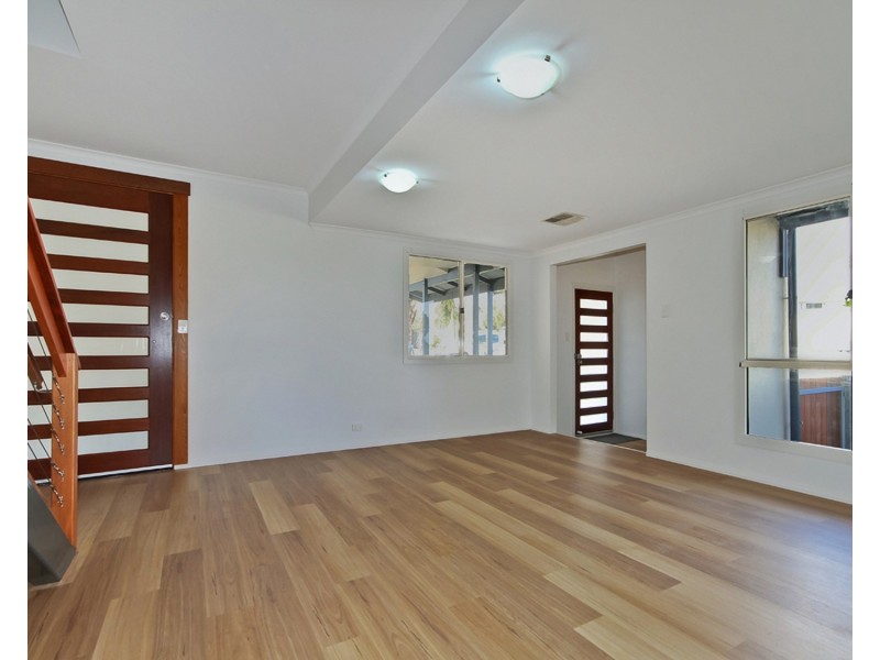 6 & 6a Fourth Avenue, Moana SA 5169