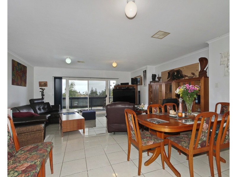 6 & 6a Fourth Avenue, Moana SA 5169